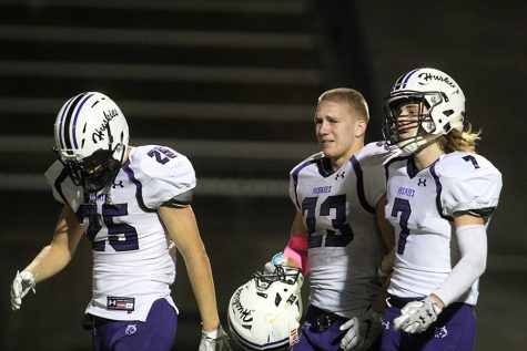 Boys football season ends with double overtime playoff loss to BVN, 36-39