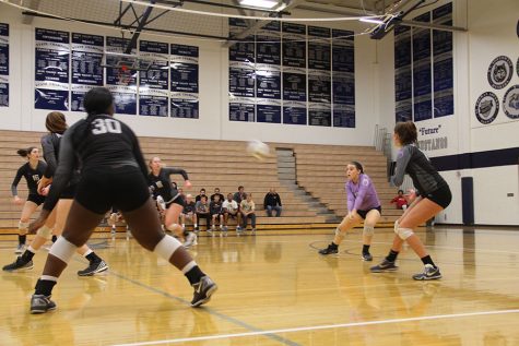 Varsity volleyball loses Sub-State semi-final against BV, 1-2