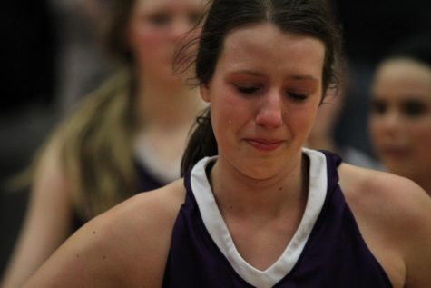 Fourth quarter woes end Huskies season in 43-34 loss to Cougars