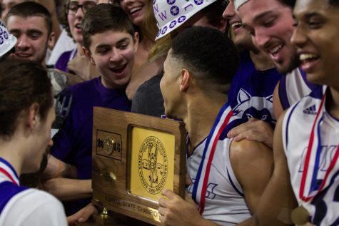 Back-to-back: No. 1 Huskies repeat as state champs with 51-40 win over No. 2 Firebirds
